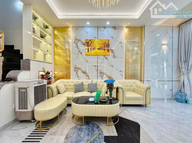 BÁN NHÀ KHU DÂN CƯ SẦM UẤT ĐƯỜNG HÒA BÌNH TÂN PHÚ 4 TỶ 150TR SHR 56.7M2 - 1