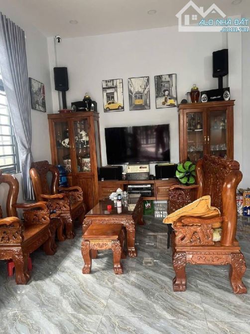 BÁN NHÀ DÒNG TIỀN 28TR/ TH_ 1 TRỆT LẦU + 11P TRỌ FULL _ ĐƯỜNG THÔNG 7M VỈA HÈ _ NGANG 8M _ - 1