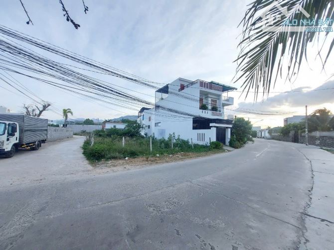 🔔🔔🔔Bán lô đất góc mặt Đường Phú Trung, Vĩnh Thạnh, Nha Trang, Khánh Hòa. Dt: 318m2 giá - 1
