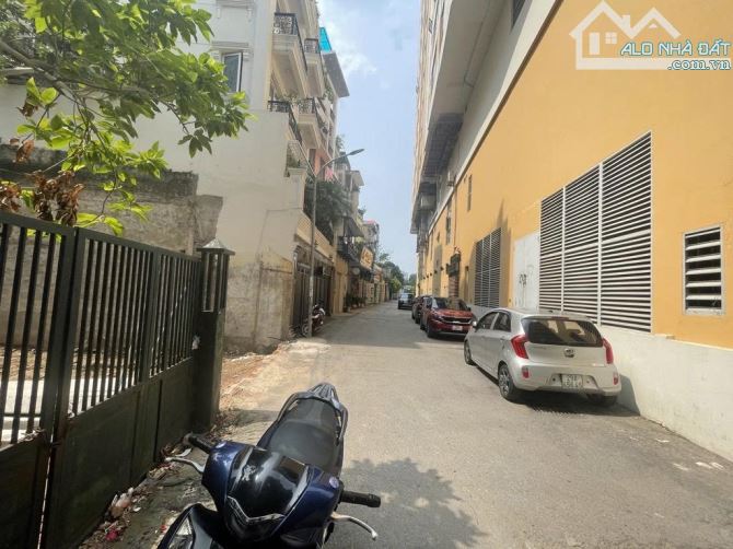 Bán nhà phố Lạc Long Quân 160m2 nhà 2 mặt tiền 6.5m ô tô tránh đỗ 40 tỷ gần Hồ Tây - 1