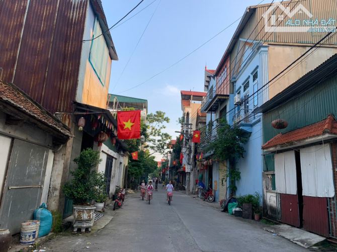 BÁN LÔ GÓC 70M2- PHƯỜNG THUẬN THÀNH- BẮC NINH- ĐƯỜNG Ô TÔ- GIÁ 1,9 TỶ. - 1