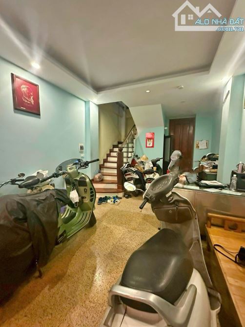 PHỐ VIP HOÀN KIẾM CỰC HIẾM NHÀ BÁN - KINH DOANH ĐỈNH - 40M2*6 TẦNG - MT 3.9M - GIÁ 39 TỶ