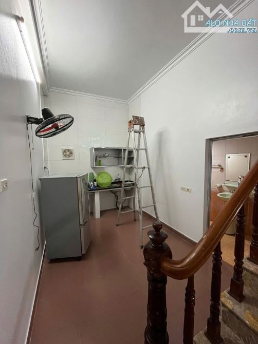 Cho thuê nhà nguyên căn 279 Lĩnh Nam, 50m2 - 3 tầng - 2 ngủ - 2 wc, 6,5tr / tháng - 1