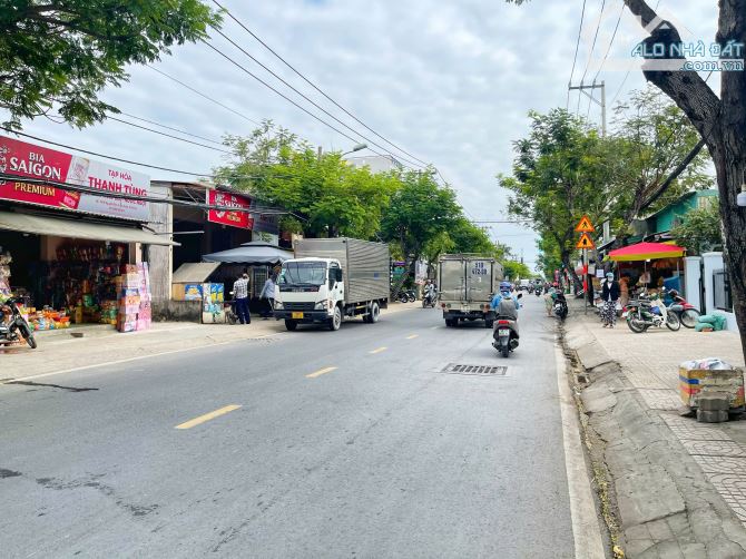 Bán gần 800m2 đất ở - Đường nhựa 6m - Cách Nguyễn Văn Tạo 50m