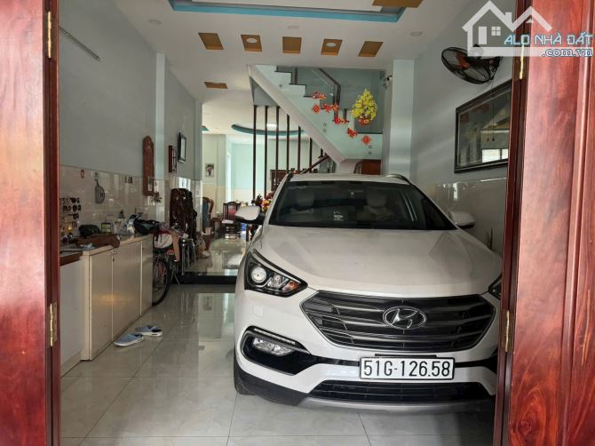 MTNB 8m Ni Sư Huỳnh Liên - CC Bàu Cát 2. DT: 4.65x11m - 2 Lầu mới. Chỉ 7.8 tỷ - 1