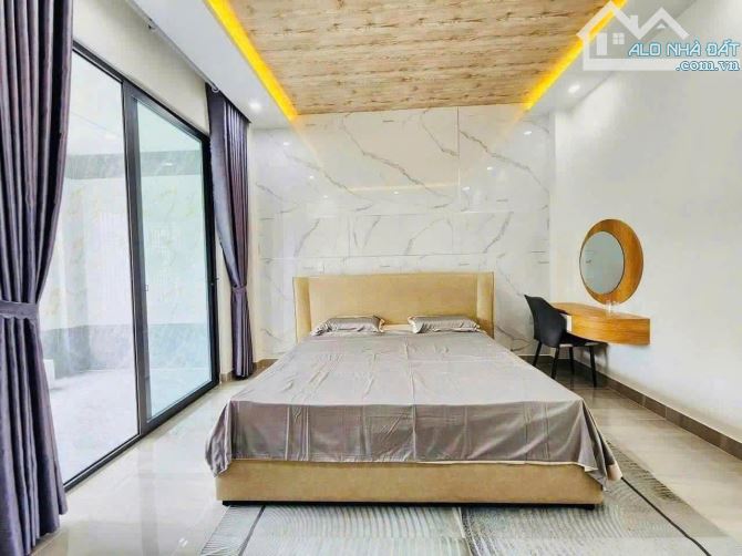 Bán nhà 3 tầng mt đường Lý Tự Trọng- Ngay Trung Tâm - Sát Đống Đa - Hải Châu– Giá 10.5 Tỷ - 1