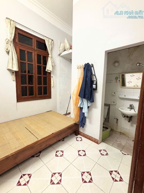 Cho thuê nhà đất lâu dài. Nhà mặt ngõ chợ Vĩnh Hồ Đống Đa 30m 3 tầng 3 ngủ 3 vs giá 7,5 tr - 1