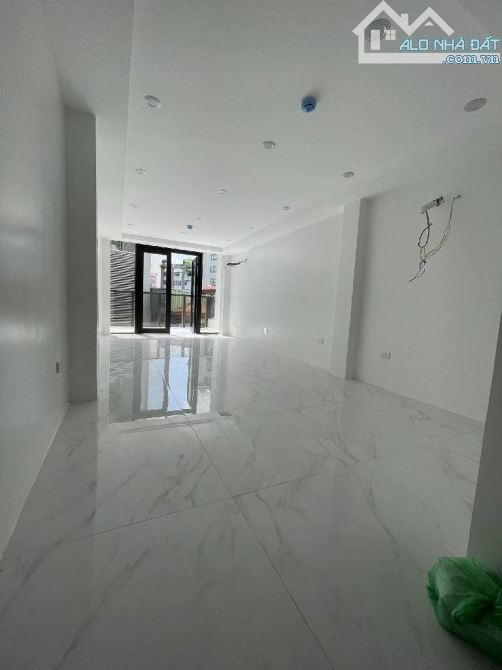 Nhà phố Cát Linh, Đống Đa 53m x 7 tầng thang máy, mặt ngõ ô tô tránh, vừa ở vừa kinh doanh - 1