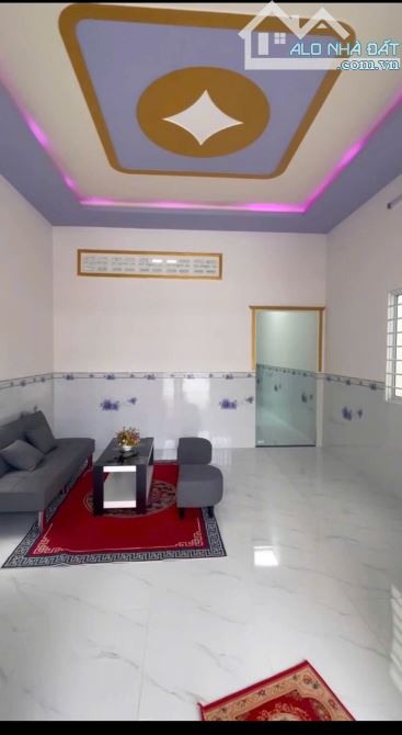 nhà và đất 151m2. 1 p khách 3 p ngủ. 1,03 tỷ - 1