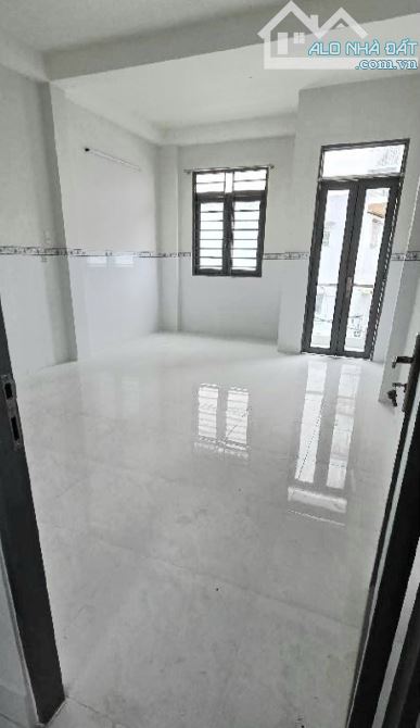 Bán nhà Tỉnh Lộ  10 - Tên Lửa 41m2 nhỉnh 4 tỷ hẻm rộng thoáng - 1