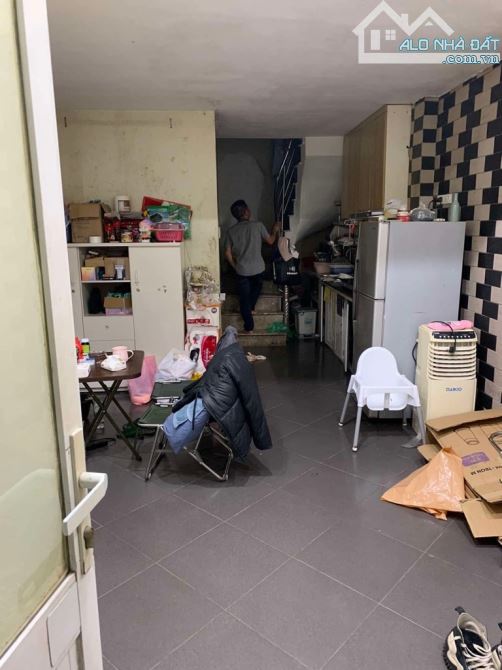 Nhà 3 tầng ngõ 273 Nguyễn Khoái, 25m² giá 2.98 tỷ – gần phố, tiện ích ngập tràn - 1