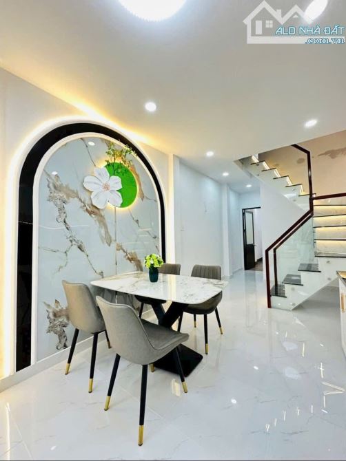 Bán gấp nhà 2ty380 MT đường 3/2 quận 10. Tặng nội thất - SHR bao sang tên công chứng - 1