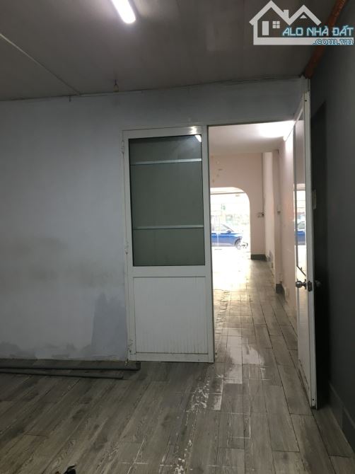 Cho thuê nguyên căn nhà mặt tiền đường Nguyễn Ái Quốc phù hợp kinh doanh - 1