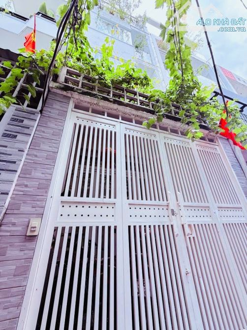 NHÀ ĐẸP 4 TẦNG – VỊ TRÍ ĐẸP – VÀO Ở NGAY - HẺM TÔN THẤT THUYẾT PHƯỜNG 4 -QUẬN 4  - NHỈNH 7 - 1