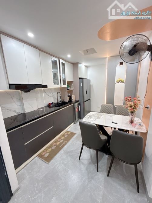 Bán nhà Trương Định, 34m², 5 tầng, 4 ngủ, cạnh Plaza, gần ô tô, nhỉnh 7 tỷ - 1