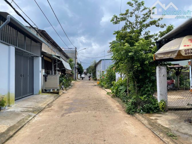 ĐẤT BÁN MẶT TIỀN LÊ MINH XUÂN P. TÂN LẬP GẦN NGAY COOP MART - Loctran - 1