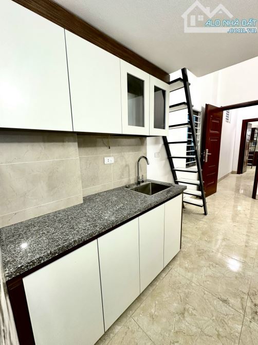 Bán tòa CCMN Triều Khúc, ô tô đỗ- tránh đc, xây 7 tầng, 12pkk, DOANH THU 50TR.THÁNG - 1