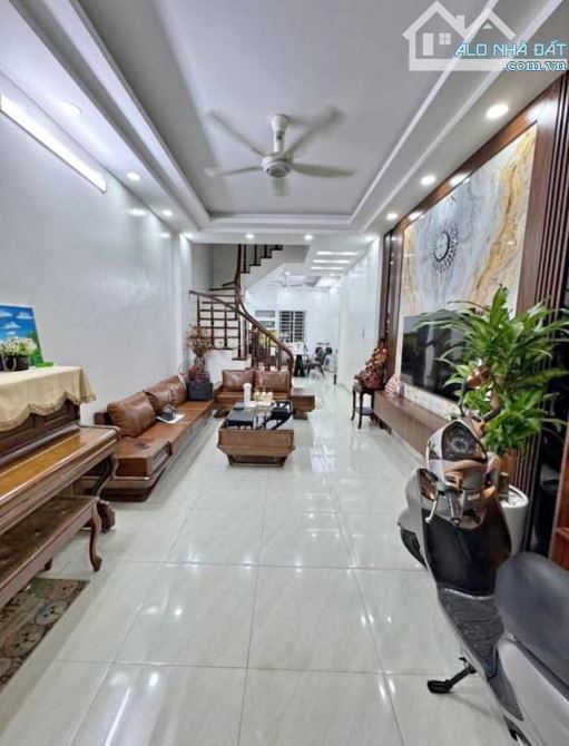 BÁN NHÀ LÔ GÓC 2 MẶT NGÕ – PHỐ ĐỖ NHUẬN – CẠNH CV HÒA BÌNH- DT: 50m² – Hơn 10 Tỷ - 1