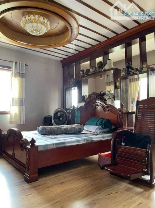 BÁN GẤP BIỆT THỰ - 6TẦNG 140M² - NGAY NGÃ TƯ LẠC LONG QUÂN GIAO  ÔNG ÍCH KHIÊM - 1