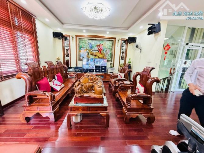 BIỆT THỰ MINI_LÔ GÓC HOÀNG MAI_GARA_THANG MÁY_DT 112m_5TẦNG_MT12m_GIÁ 25.3 TỶ - 1