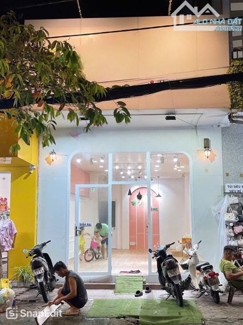 Cho thuê nhà mặt tiền đường nguyễn việt hồng, khu thời trang - 1