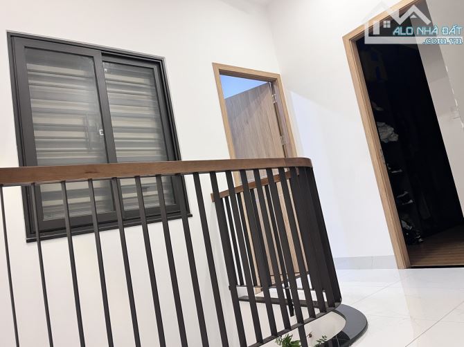 BÁN NHÀ 3 TẦNG CÁCH TRẦN HƯNG ĐẠO 200m - 1