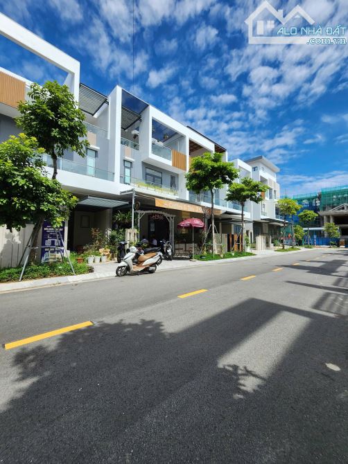 CHỈ CẦN THANH TOÁN 1TỶ7(30% CĂN) SỞ HỮU NHÀ 3 TẦNG CÁCH ĐƯỜNG HOÀNG QUỐC VIỆT 20M - 1