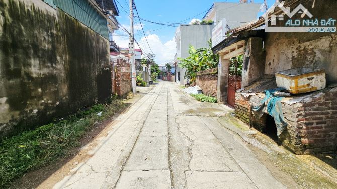 ĐƯỜNG THÔNG OTO 7 CHỖ ĐỖ CỬA - CÁCH QL 3 CHỈ 400M - CÁCH NGÃ 3 PHÙ LỖ HƠN 1KM - 1