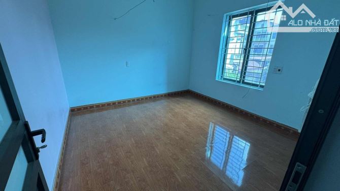 BÁN ĐẤT TẶNG NHÀ 2 TẦNG - SÁT KHU CN 3 - CÁCH KHU CN NỘI BÀI 1KM - CÁCH SÂN BAY NỘI BÀI 1K - 1