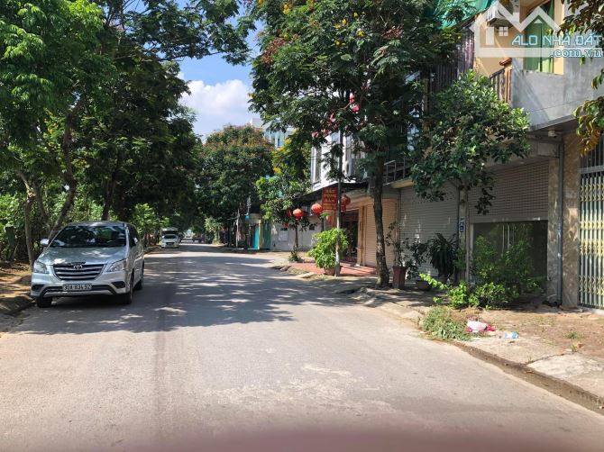 Bán đất dịch vụ Mậu lương tặng nhà cấp 4 giá 12.5 tỷ 50m2 kinh doanh tốt