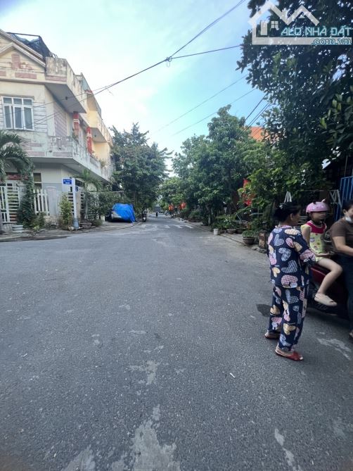 LÔ GÓC QUYỀN LỰC, SÁT BIỂN - MẶT TIỀN TRẦN THUYẾT - 1