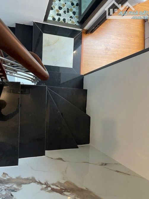 BÁN NHÀ  TÂY SƠN -OTO ĐỖ CỬA– 16M²/20M² T2 – 5 TẦNG – MT 3.3M – GIÁ 5.195 TỶ – ĐỐNG ĐA - 1