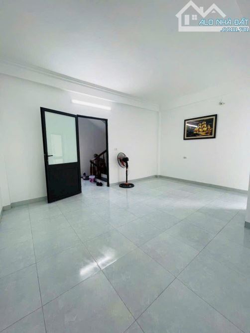 BÁN NHÀ ĐỐI DIỆN AEON LONG BIÊN NHỈNH 5 TỶ 35m MT4m KINH DOANH GẦN CẦU VĨNH TUY - 1