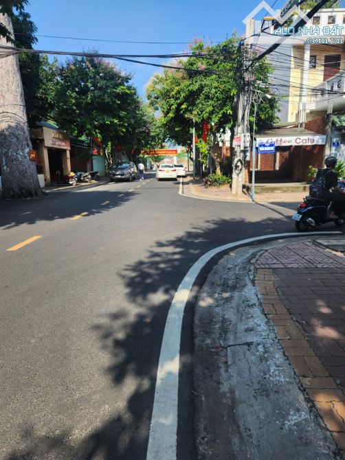 BÁN NHÀ 2 MẶT TIỀN TRƯỚC SAU ĐƯỜNG TRẦN HUY LIỆU DÂN TRÍ CAO NGANG 5.8M CHỈ 11.2 TỶ - 1