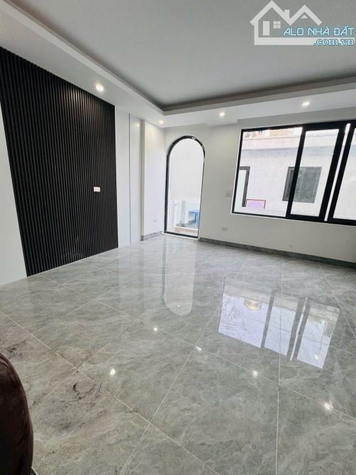SIÊU PHẨM CẦU GIẤY NHÀ MỚI KÍNH KOONG-6 TẦNG THANG MÁY-NGÕ THÔNG KINH DOANH-NHỈNH 9 TỶ - 1