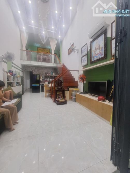 Bán nhà 94m² Q12 gần Thạnh Xuân 52-Hẻm xe tải- Giá chỉ 4.7 tỷ. - 1