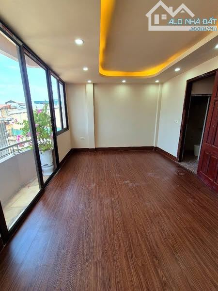 Bán nhà đẹp trung tâm thị trấn Trâu Quỳ, 5 tầng, thang máy, 6 tỷ - 1