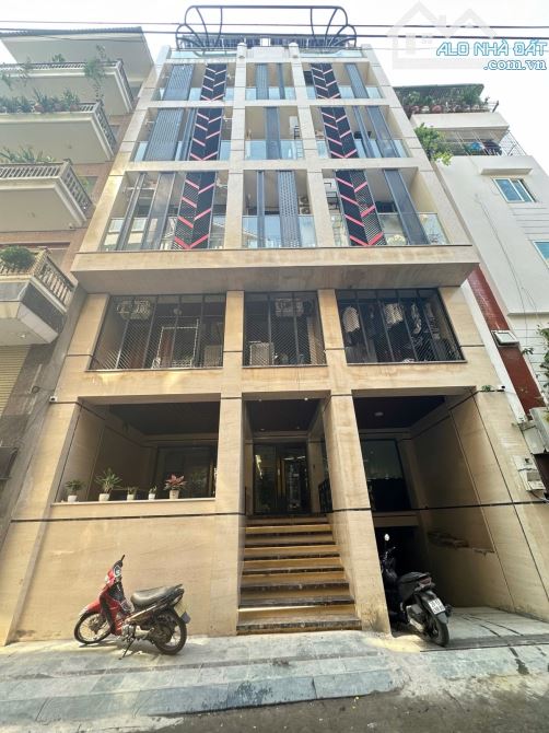 Bán nhà Thịnh Hào 1 65m2 8 tầng thang máy đường ô tô tránh ở ngay 28.9 tỷ - 1