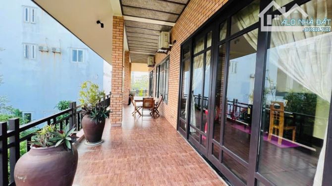 Bán biệt thự cũ, góc 2 mặt tiền Đường Mỹ Khê, Đà Nẵng cách biển chỉ vài bước chân. - 1