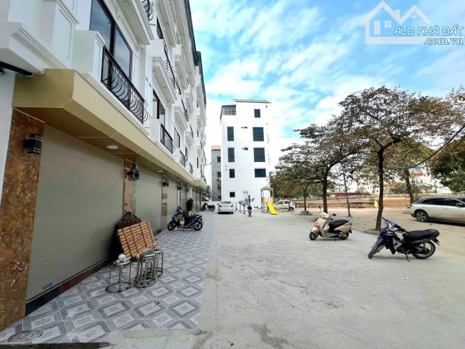 🏡 BÁN NHÀ BẮC TỪ LIÊM – VIEW HỒ – Ô TÔ ĐỖ CỬA – NHỈNH 5 TỶ - 1