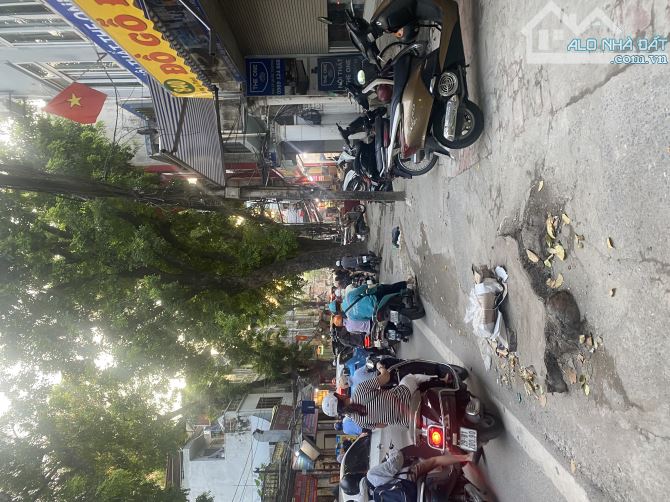 Bán nhà mặt phố Đê La Thành 39m2 mặt phố ô tô tránh vỉa hè rộng kinh doanh sầm uất 13.2 tỷ - 1