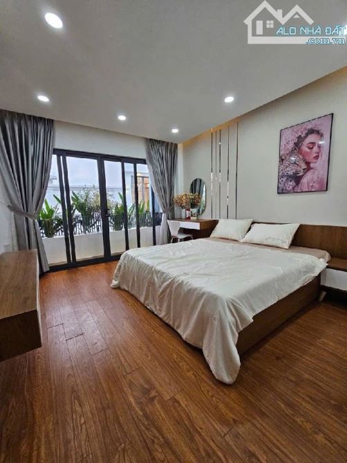 LÊN SÓNG SIÊU PHẨM NHÀ PHỐ 4 TẦNG KHU VIP MẶT TIỀN 5M. TRUNG TÂM GÒ VẤP - 1
