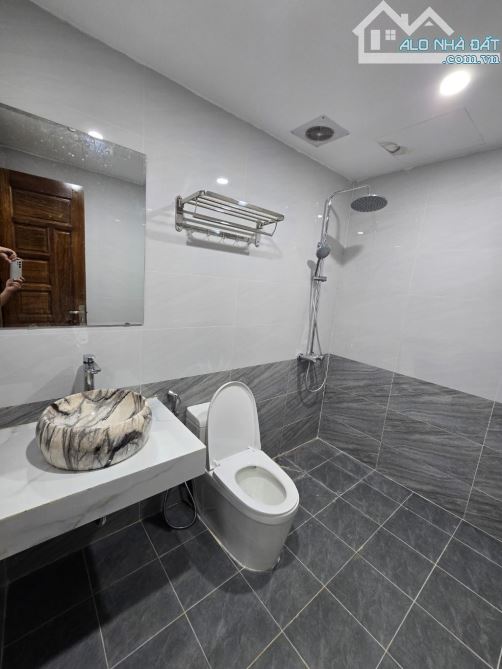 Bán nhà Cổ Nhuế, 5 tầng, MT 4,1m, nhà mới, tặng nội thất, gần KĐT Ressco - 1