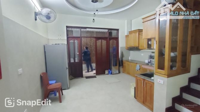 NGUYÊN CĂN KĐT VĂN KHÊ PHÂN LÔ VỈA HÈ Ô TÔ ĐỖ CỬA - 1
