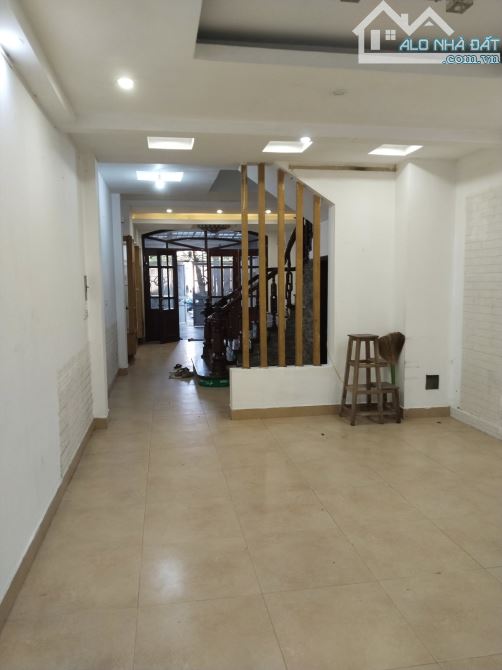 MỜI THUÊ NHÀ PHÂN LÔ VỈA HÈ KĐT VĂN QUÁN - 1