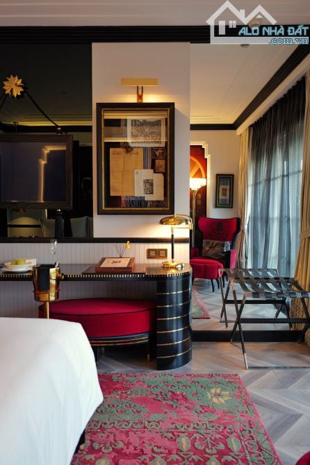 Chủ vay NH 200 Tỷ-Toà Khách Sạn Mặt Phố Hàng Bè - 350m2 - 12T- MT 10m - 80 Phòng - 298 Tỷ