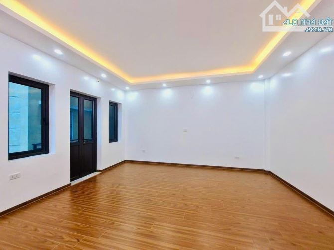 KIM MÃ 42M2, 5 TẦNG – NHÀ MỚI 100% – NGÕ THÔNG TỨ TUNG – GẦN PHỐ – 8.999 TỶ - 16
