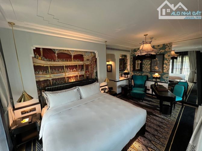 Chủ vay NH 200 Tỷ-Toà Khách Sạn Mặt Phố Hàng Bè - 350m2 - 12T- MT 10m - 80 Phòng - 298 Tỷ