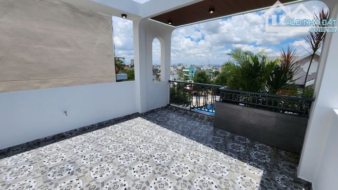 NHÀ PHỐ THANG MÁY – ĐẲNG CẤP - 4 TẦNG - FULL NỘI THẤT NGAY NGÃ TƯ GA - QUẬN 12 - 18