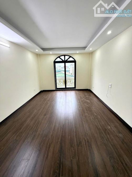 13 tỷ, 47m2, 6 tầng thang máy, mới kính koong, ô tô vào nhà,Thanh Lân, Hoàng Mai - 2